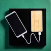 Power Bank 8000 mAh Bambú